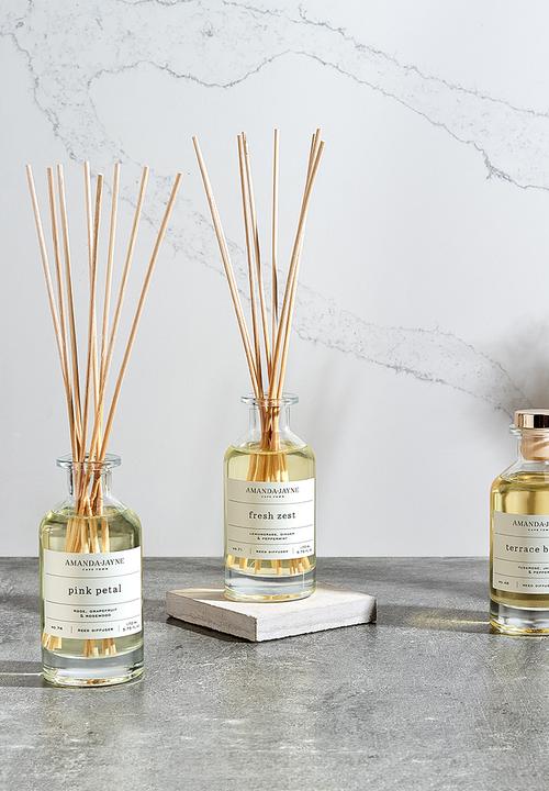Amanda Jayne - Fresh zest scented reed diffuser