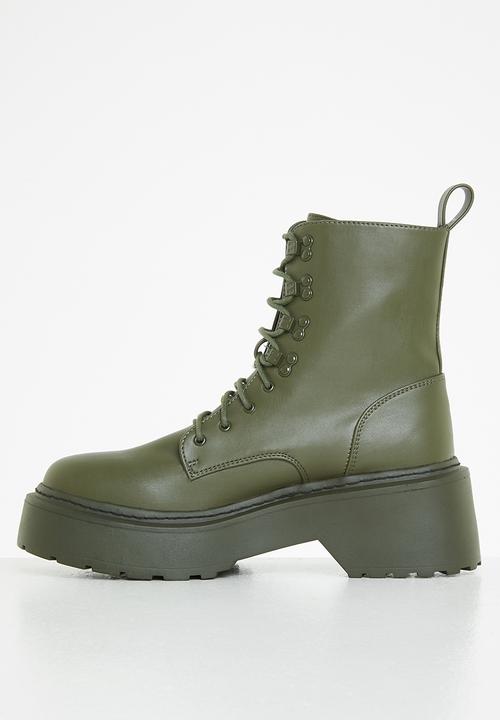Missguided - Lace up chunky sole boot - khaki