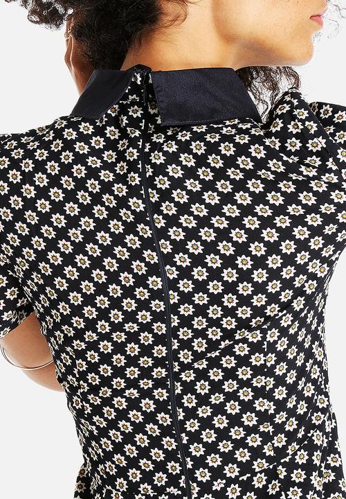 AX Paris - Collar Print Playsuit