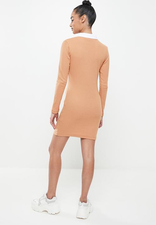 Missguided - Petite contrast collar rib mini dress - camel