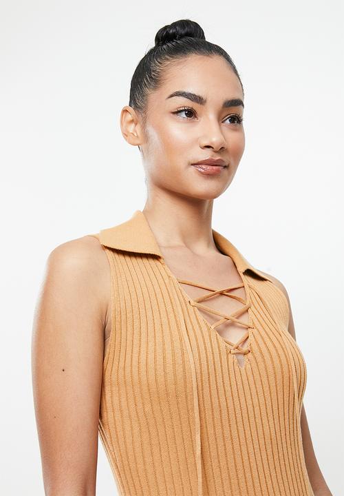 Glamorous - Petite ladies dress - tan