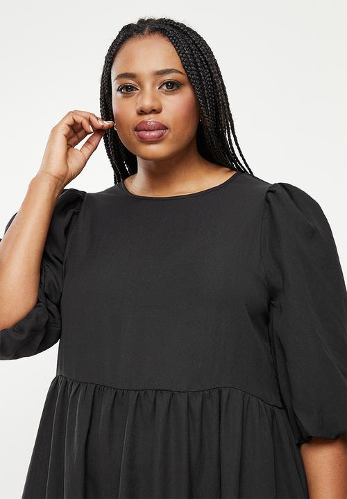 Glamorous - Plus black puff sleeve tiered hem dress