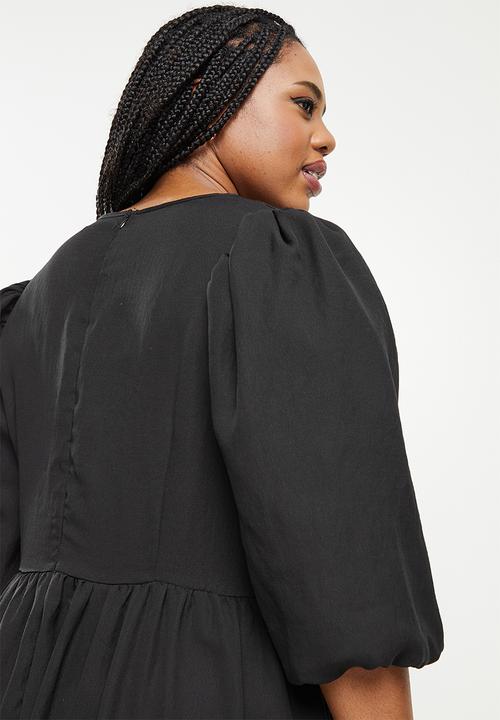 Glamorous - Plus black puff sleeve tiered hem dress