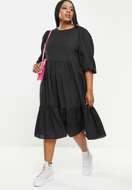 Glamorous - Plus black puff sleeve tiered hem dress
