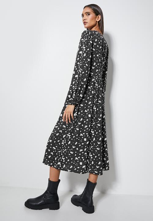 Superbalist - Balloon sleeve fit & flare - dark ground dalmation