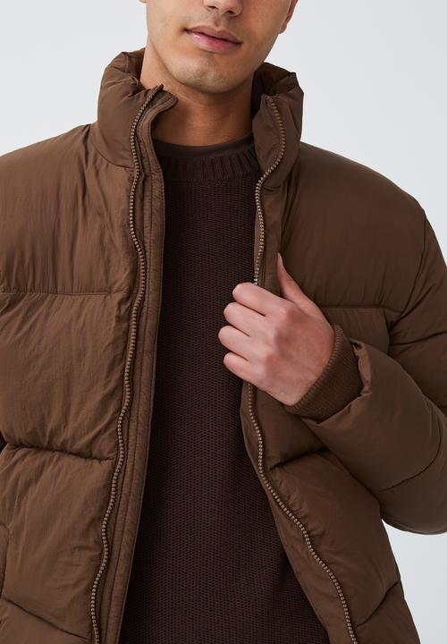Cotton On - Essential recycled puffer - chocolate