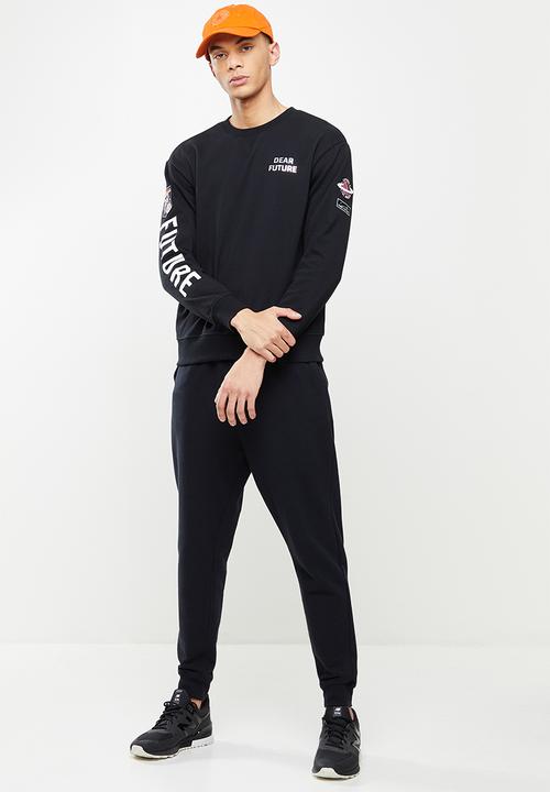 Giordano - Relaxed fit printed sweater - signature black