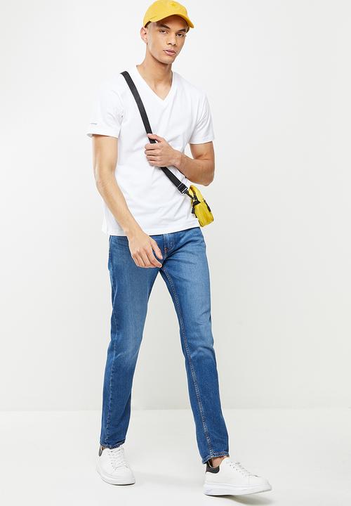 Giordano - Slim fit v-neck short sleeve tee - signature white