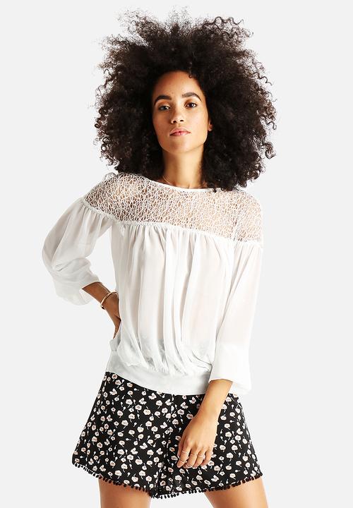 AX Paris - Circle Lace Crop