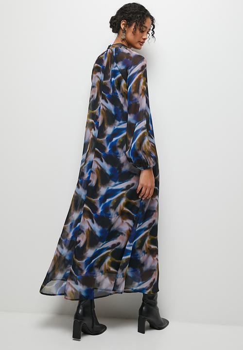MILLA - Printed volume maxi dress - moody abstract