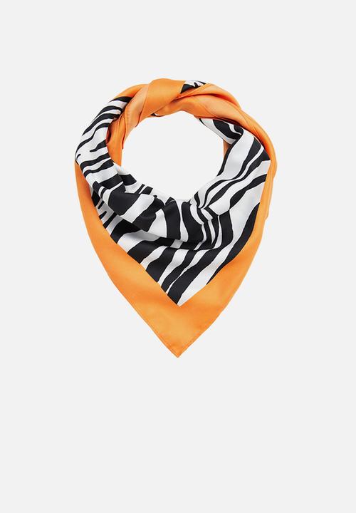 MANGO - Animal print scarf - black