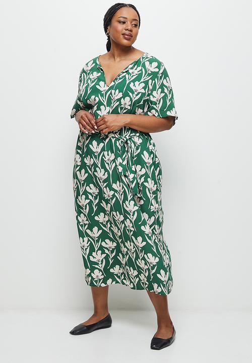 edit Plus - Notch neck belted column dress - green & cream floral