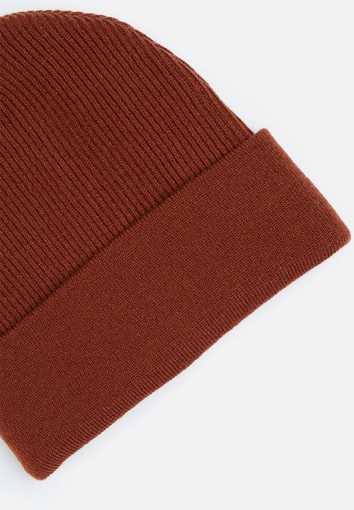 Superbalist - Erik ribbed knit beanie - rust