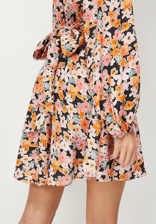 Blake - Printed wrap fit and flare - black floral