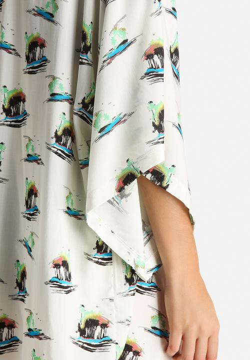 Artistic Revolution in Time - Island Kimono