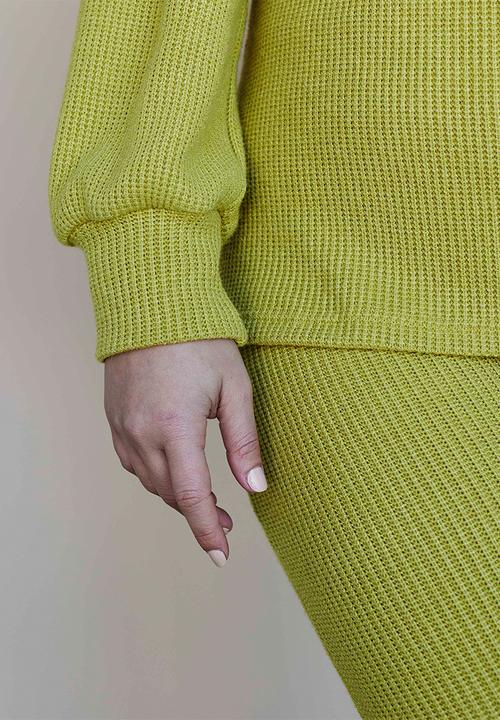 Me&B - Plus cuff bellow sleeve top - green