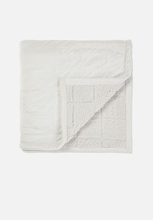 Linen House - Bray throw - ivory