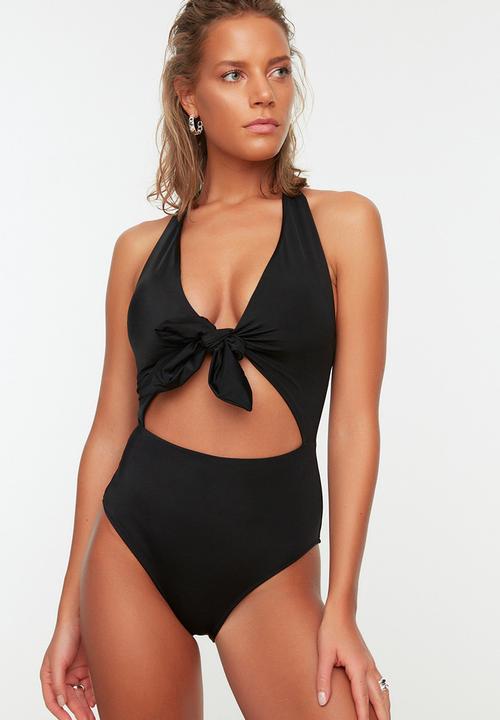 Trendyol - Cut out detailed swimsuit - black