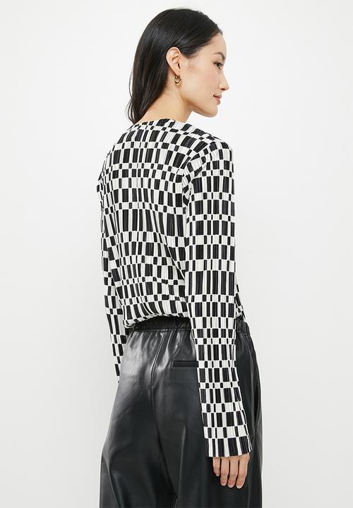 Me&B - Plisse with digital print top - black & white