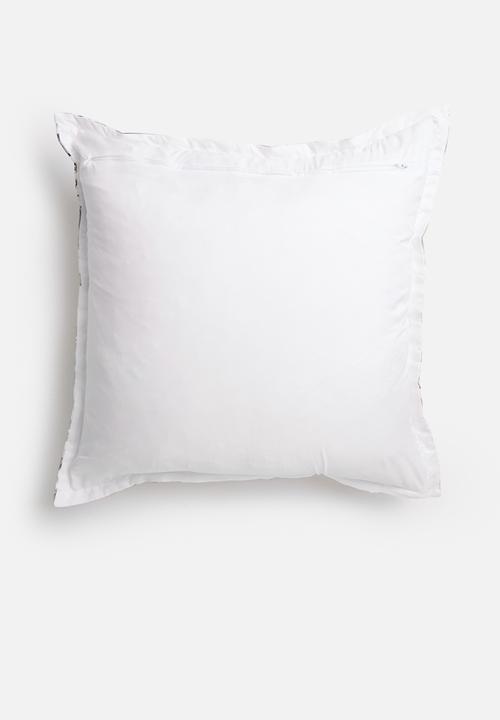 Grey Gardens - Muted fern cushion cover - multi