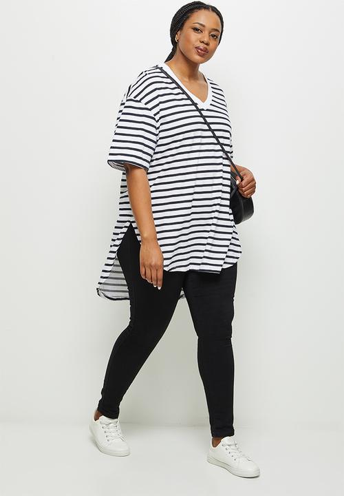 edit Plus - V-neck stripped hem tee - black & white