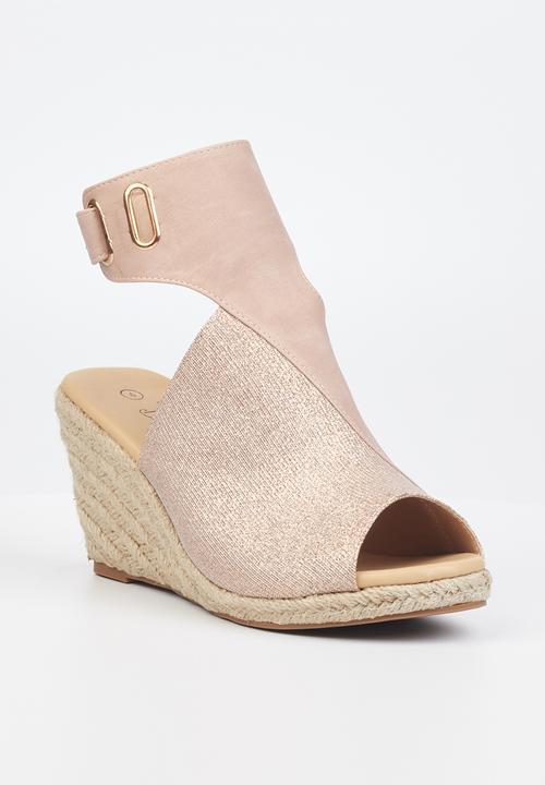 Butterfly Feet - Drayco 5 wedge heel - pink