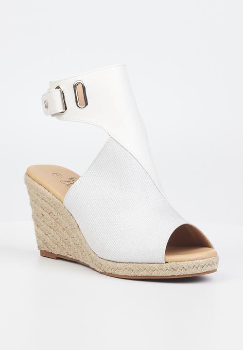 Butterfly Feet - Drayco 5 wedge heel - white