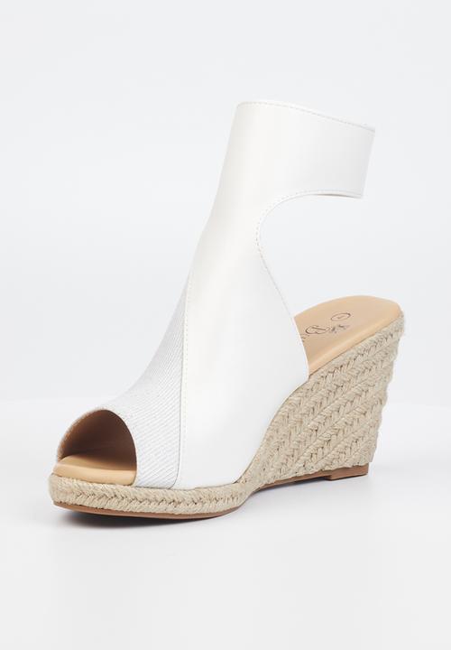 Butterfly Feet - Drayco 5 wedge heel - white