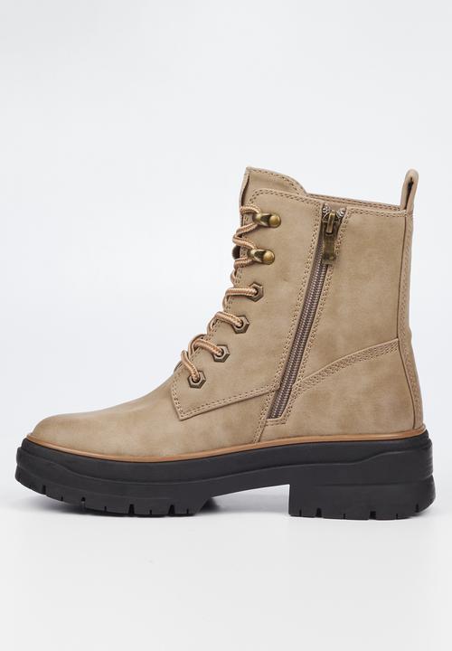 Miss Black - Berlan1 lace up ankle boot - neutral