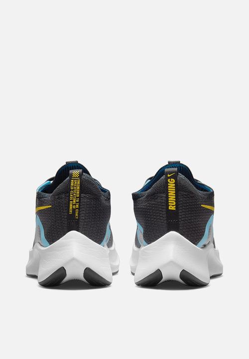 Nike - Nike Zoom Fly 4