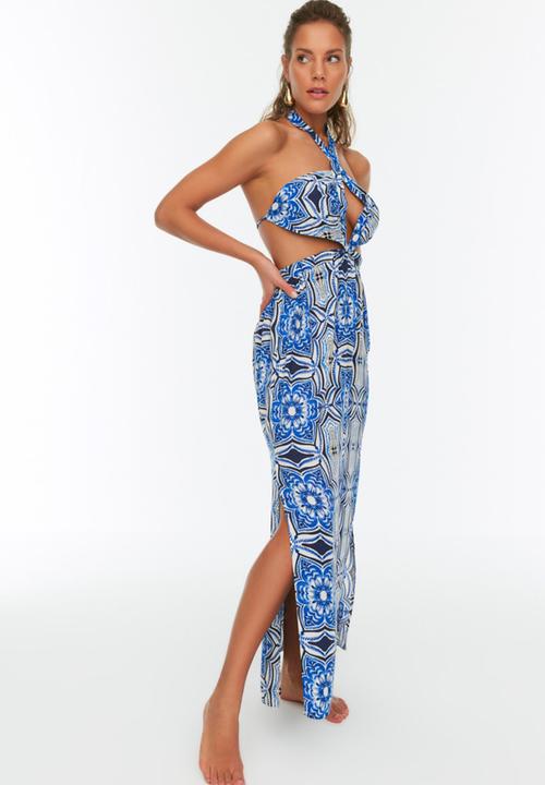 Trendyol - Floral pattern cut out detailed beach dress - blue