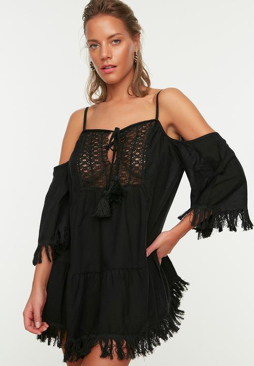 Trendyol - Carmen collar fringe embroidered beach dress - black