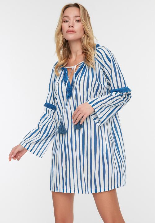 Trendyol - Striped cotton beach dress - blue