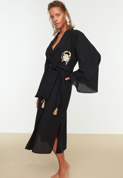 Trendyol - Embroidery detailed kimono kaftan - black