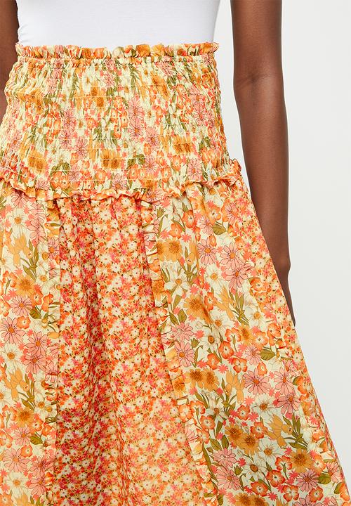 Glamorous - Vintage floral print shirred waist maxi skirt coord - orange
