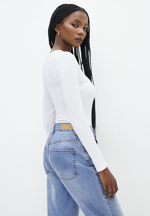 Superbalist - V-neck ruched bodysuit - white