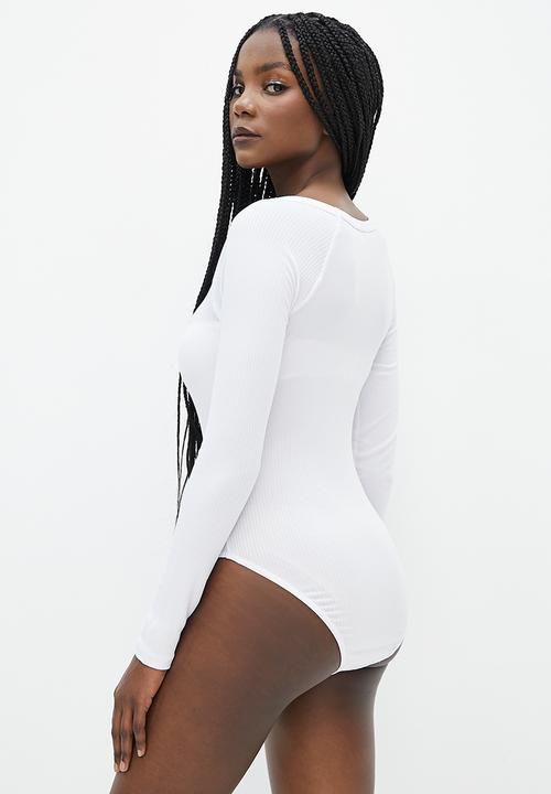 Superbalist - V-neck ruched bodysuit - white
