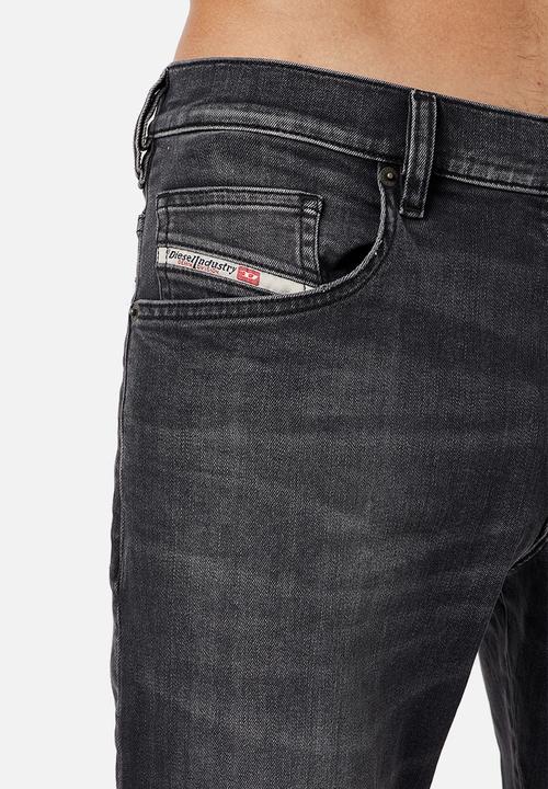 Diesel  - D-yennox tapered jeans - dark wash grey