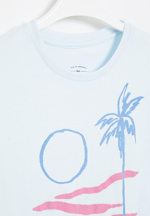 Billabong  - On the beach - rain drop
