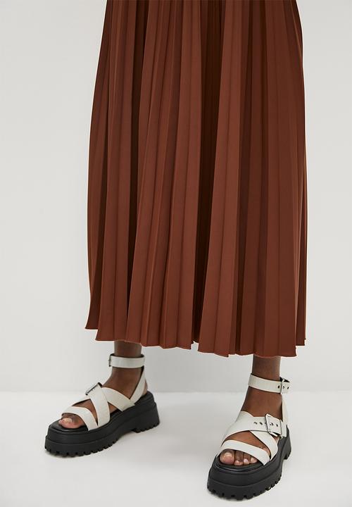 Superbalist - Maxi pleat  - choc