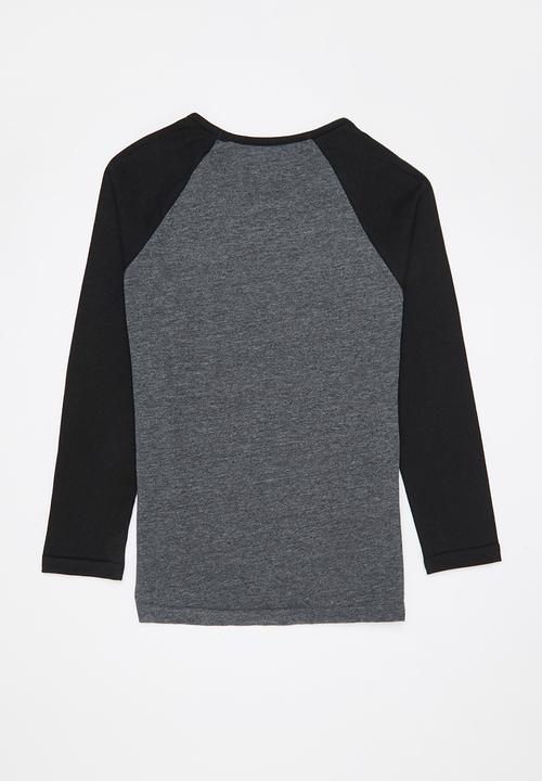 Rebel Republic - Raglan graphic tee - charcoal & black