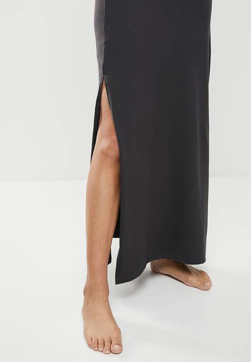 STRONG by T-Shirt Bed Co. - Morden maxi cold shoulder - deep charcoal