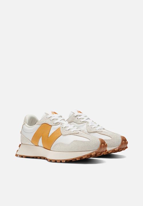 New Balance  - Radically classic - sea salt (108)