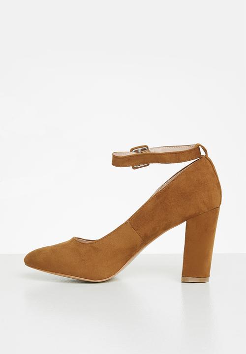 Superbalist - Kate micro-fibre block heel - tan