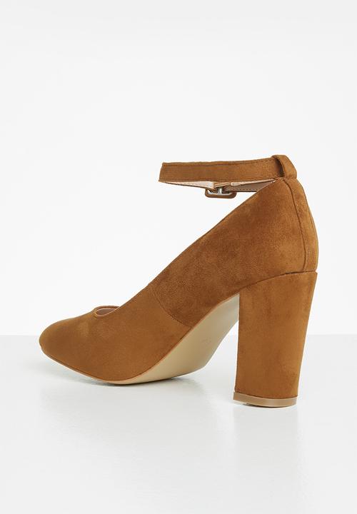Superbalist - Kate micro-fibre block heel - tan