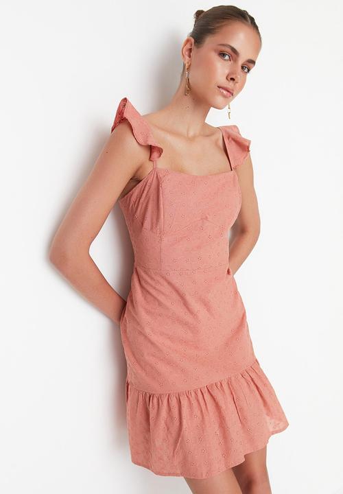 Trendyol - Embroidered dress - brown