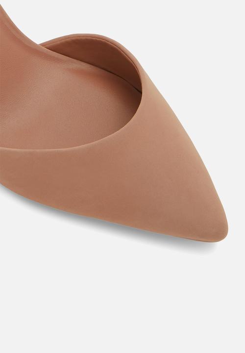 Call It Spring - Daliaa court heel - beige