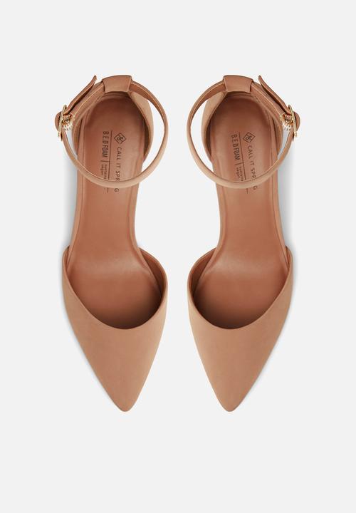 Call It Spring - Daliaa court heel - beige