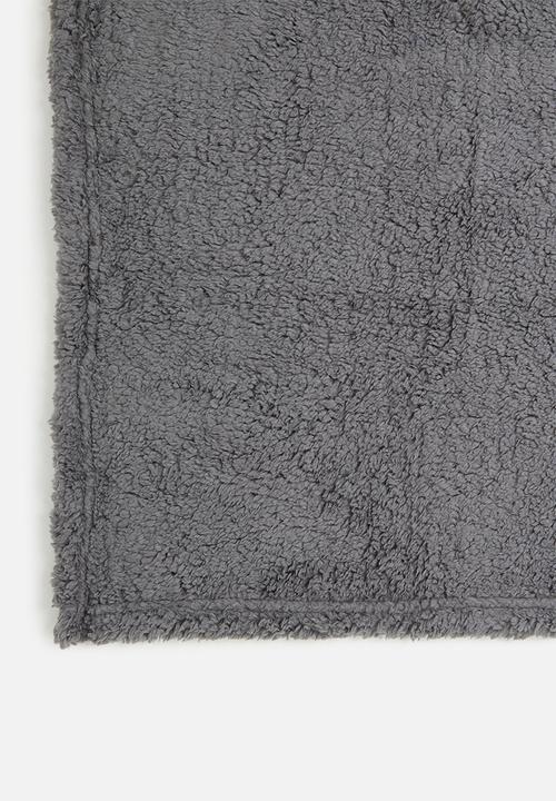 Linen House - Teddy throw - charcoal