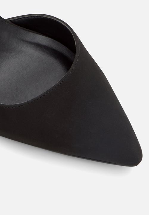 Call It Spring - Yris court heel - black
